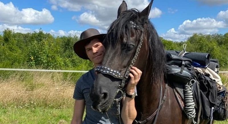 Randonnée à cheval en couple ou entre amis à Saint Martin Le Beau près de Tours