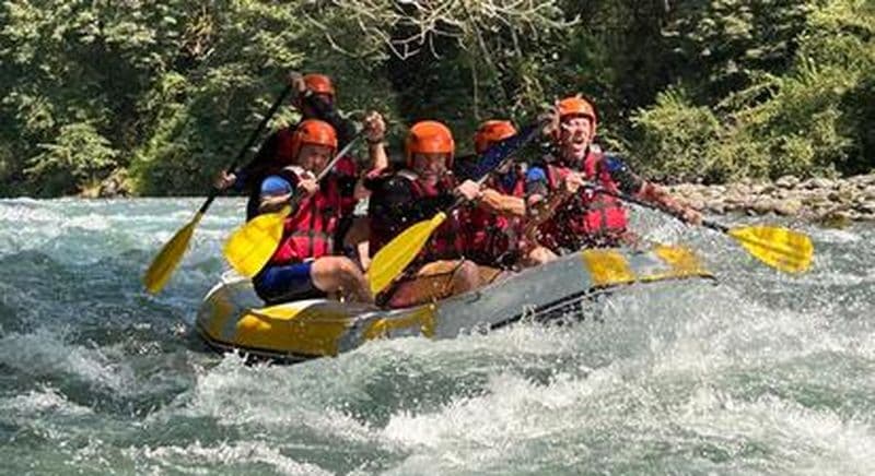 Descente du Gave de Pau en Rafting à Lourdes