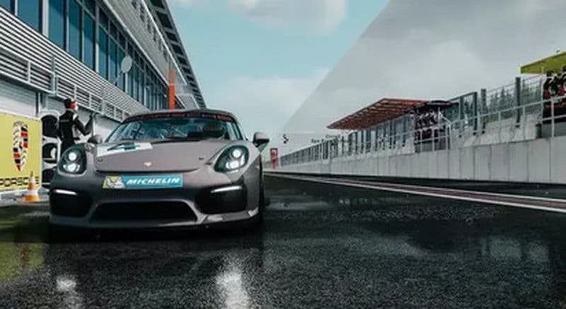 Simulateur de pilotage de voitures de course à Nancy