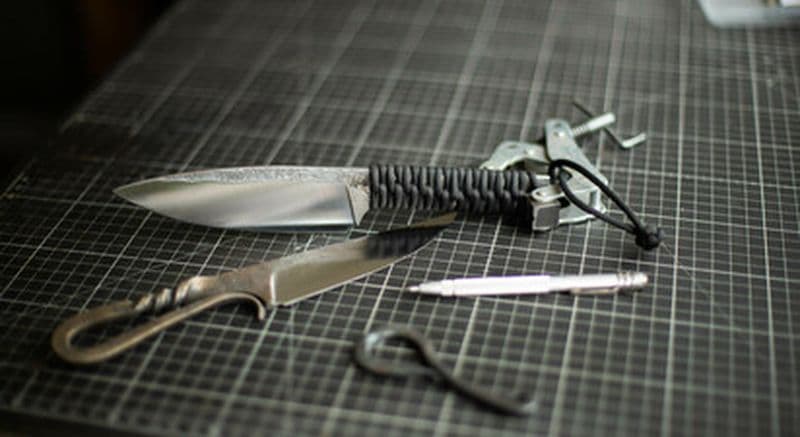 Billet Atelier création de votre couteau personnalisé près de Saint-Etienne
