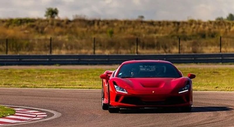 Billet Stage de pilotage en Ferrari F8 - Circuit de La Châtre