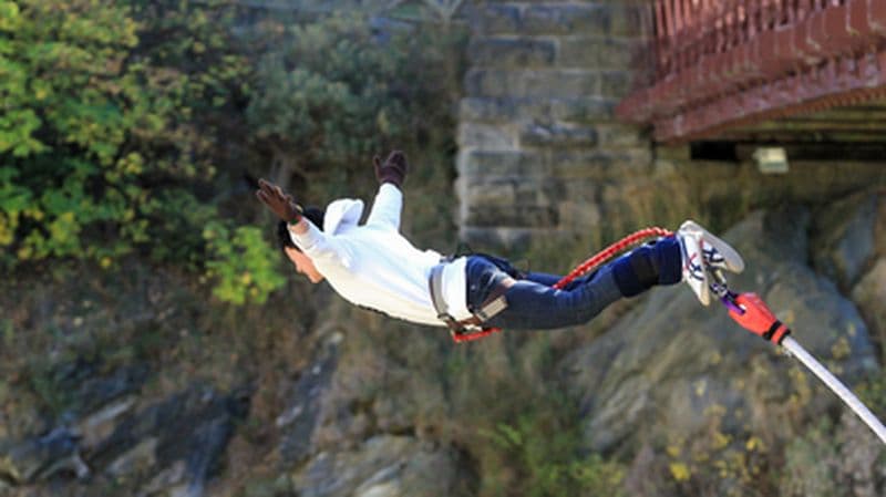 Saut à l'élastique près de Pau