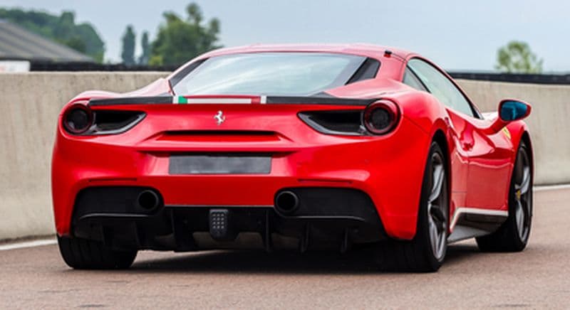 Billet Pilotage de 2 GT : Porsche Cayman S 718 et Ferrari 488 GTB - circuit de Mettet