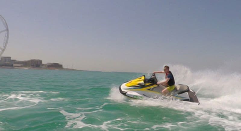 Jet-ski à Port Médoc dans l'Estuaire de la Gironde