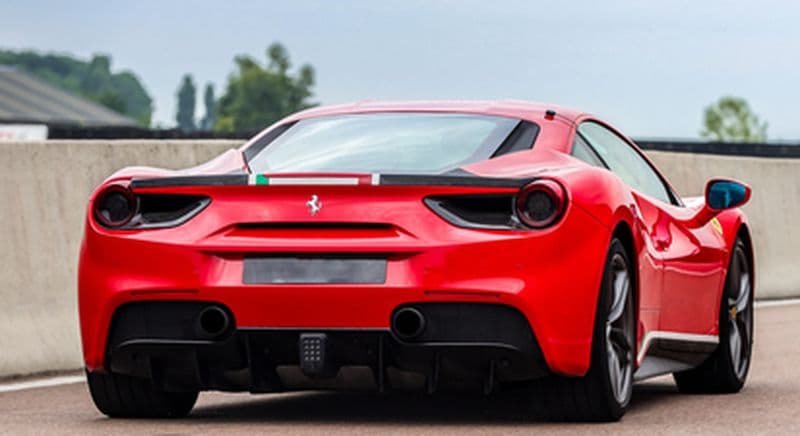 Billet Pilotage de 2 GT : Porsche Cayman S 718 et Ferrari 488 GTB - circuit de Folembray