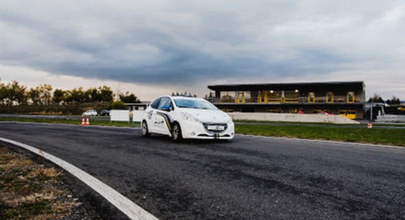 Billet Baptême de vitesse en 208 Racing Cup - Circuit Andrézieux