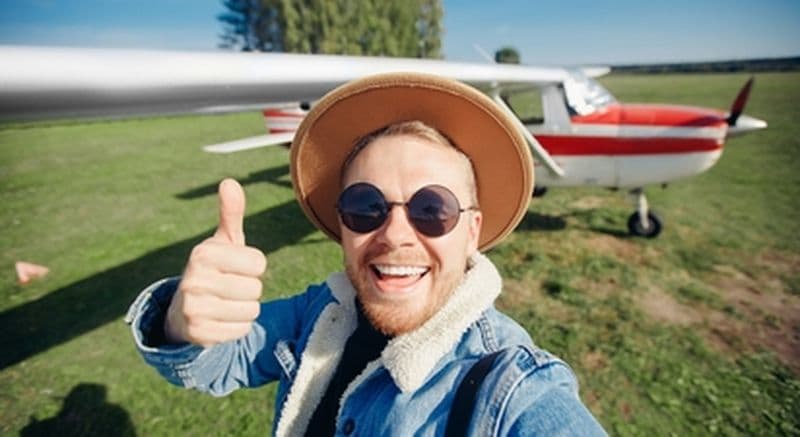 Billet Vol partagé à deux avec escale à Nangis et survol de Disney, Vaux-le-Vicomte et Fontainebleau