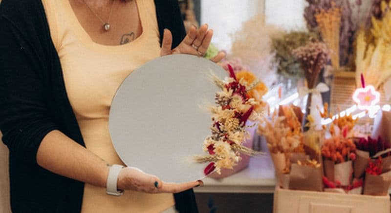 Billet Atelier de création d'un miroir en fleurs séchées à Toulouse - quartier Jeanne d'Arc