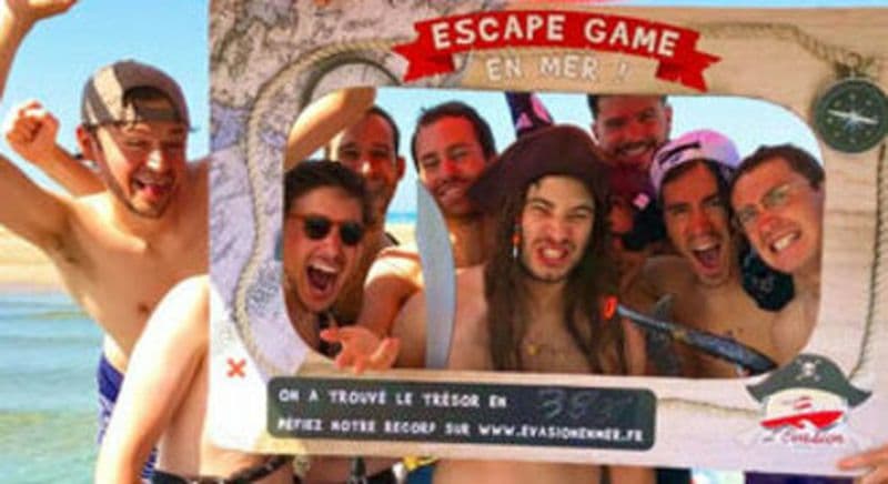 Baignade et escape game en mer depuis Le Grau-du-Roi en Camargue