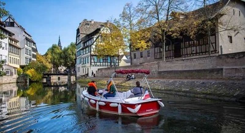 Billet Balade en bateau électrique sans permis à Strasbourg