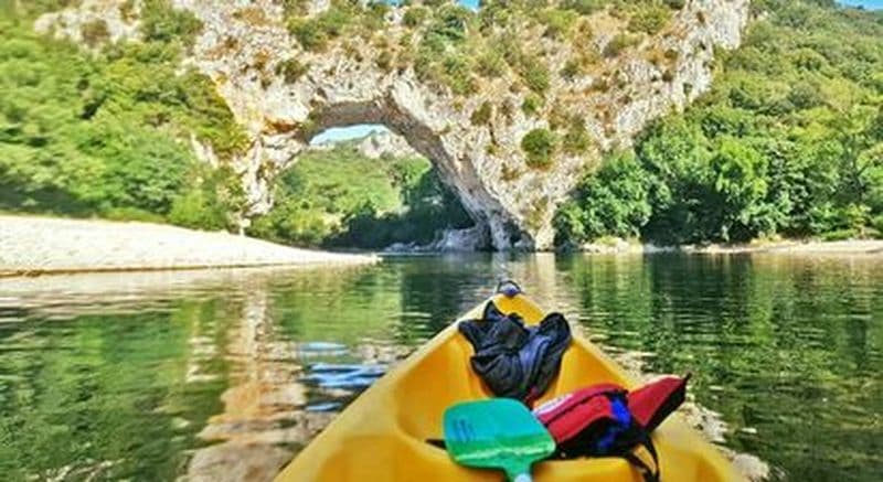 Descente en canoë kayak dans les Gorges de l'Ardèche