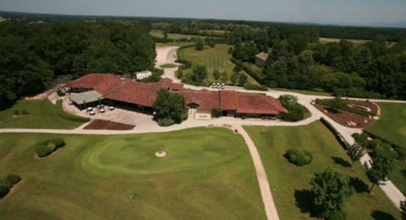 Billet Journée golf pour 3 : Cours et déjeuner sur l'île d'Abeau près de Bourg en Bresse