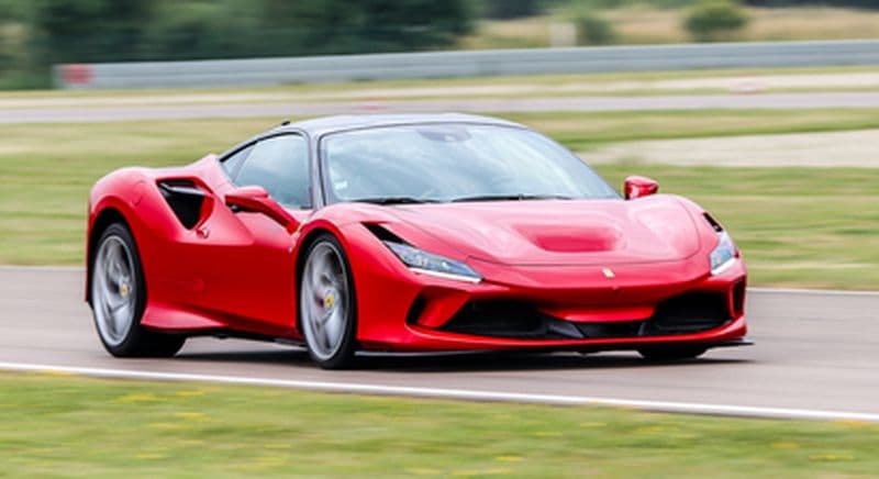 Pilotage de 2 GT : Lamborghini Huracan et Ferrari F8 Tributo - circuit de Ladoux