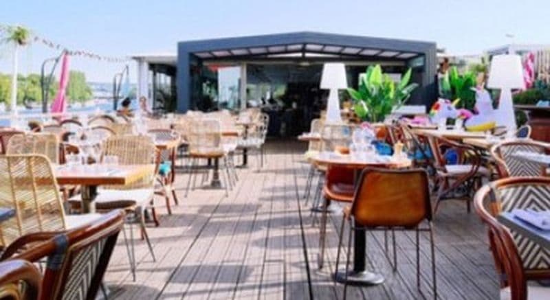 Billet Déjeuner ou dîner italien à bord d'un bateau restaurant à Suresnes