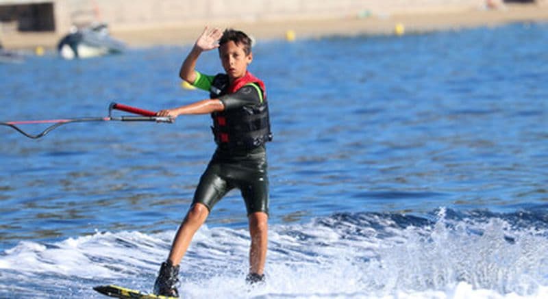 Ski nautique et wakeboard sur le Port des Issambres