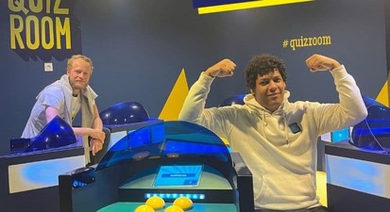 Billet Quiz immersif dans un décor de jeu télé à Perpignan