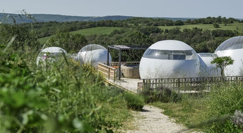 Nuit en Bulle avec Jacuzzi Privatif près de Cahors