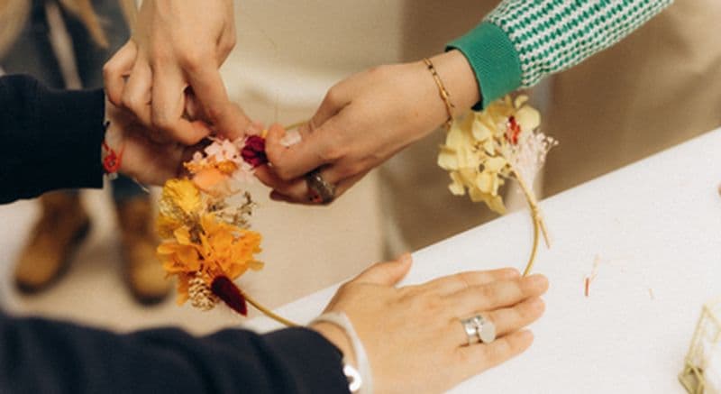 Billet Atelier de création d'une couronne en fleurs séchées à Toulouse - quartier Jeanne d'Arc