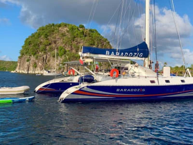 Croisière en catamaran avec snorkeling et paddle à l’archipel des Saintes, Guadeloupe