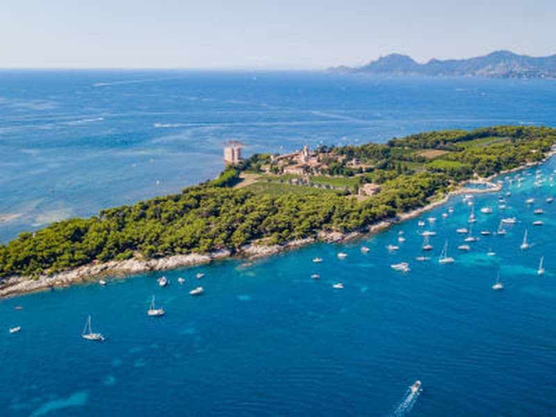 Billet Croisière en catamaran aux îles de Lérins depuis Saint-Raphaël avec repas