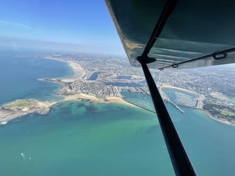 Survol de la Côte d'Emeraude en ULM multiaxe depuis Dinard