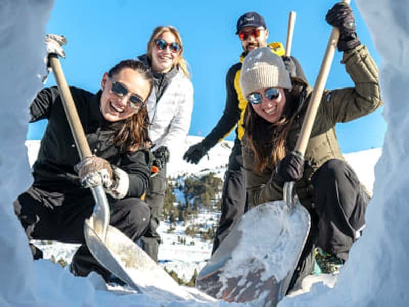Billet Construction d'un igloo à Grau Roig près de Grandvalira, Andorre