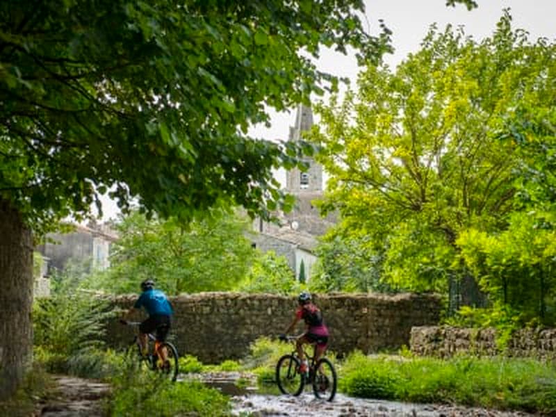 Billet Location VTT électrique près de Ruoms, Ardèche