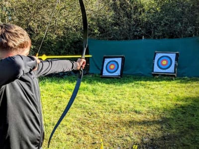 Expérience de tir à l'arc près de Swansea, Pays de Galles du Sud