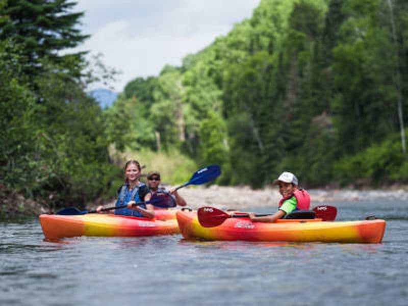 Descente en canoë-kayak de la rivière du Gouffre à Charlevoix, Québec