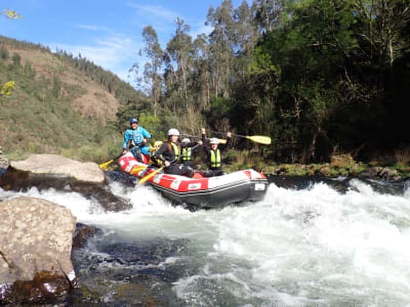 Descente en rafting sur la rivière Paiva à Arouca depuis Espiunca, près de Porto