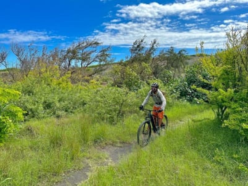 Excursion à VTT électrique dans la forêt de L'Etang-Salé, La Réunion