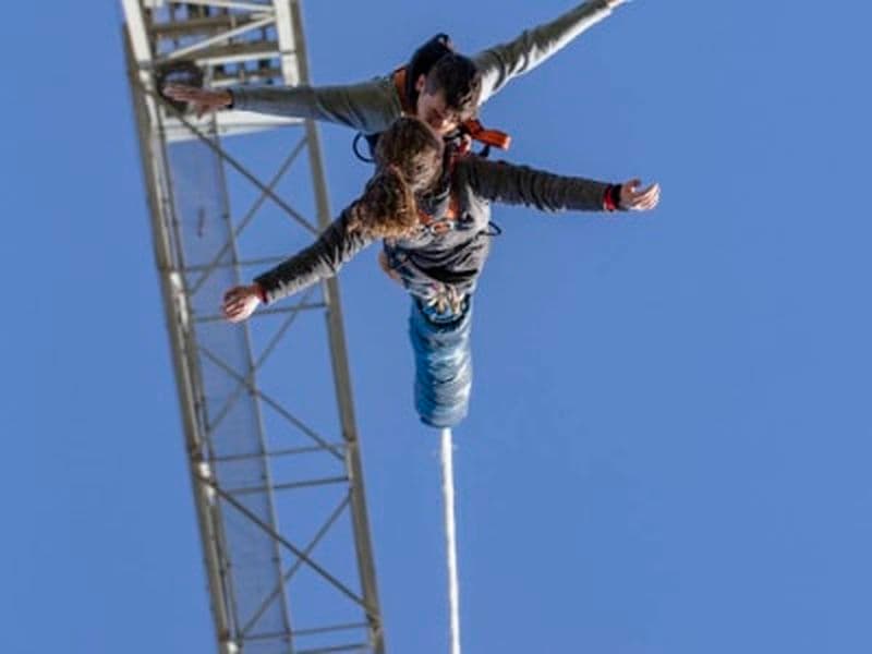 Le plus haut saut à l'élastique d'Espagne (70 m) à Lloret de Mar, Costa Brava