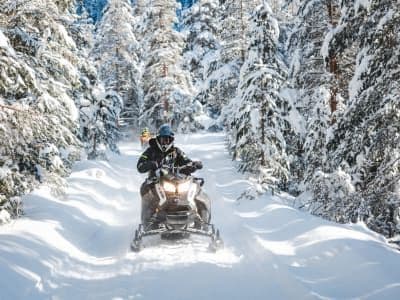 Excursion en motoneige à Zabljak, près du parc national de Durmitor