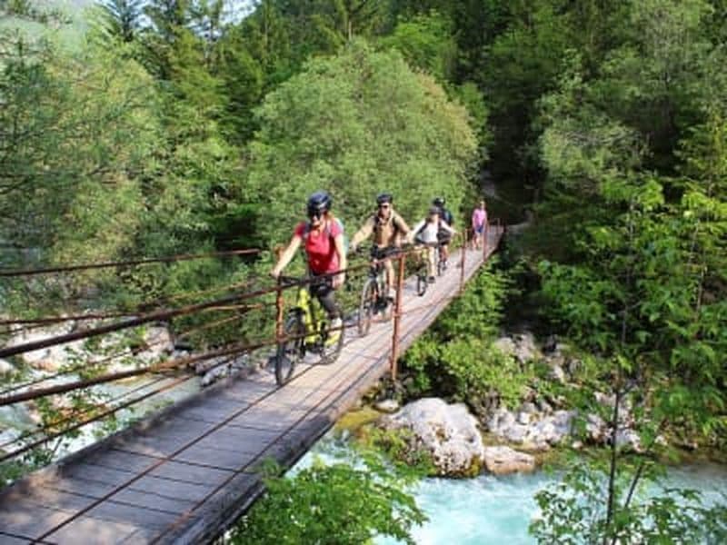 Billet Excursion guidée à vélo électrique dans la vallée de la Soča depuis Bovec