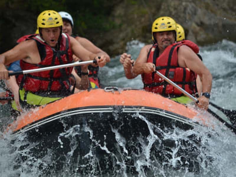 Rafting sur la rivière Esera, près de Benasque