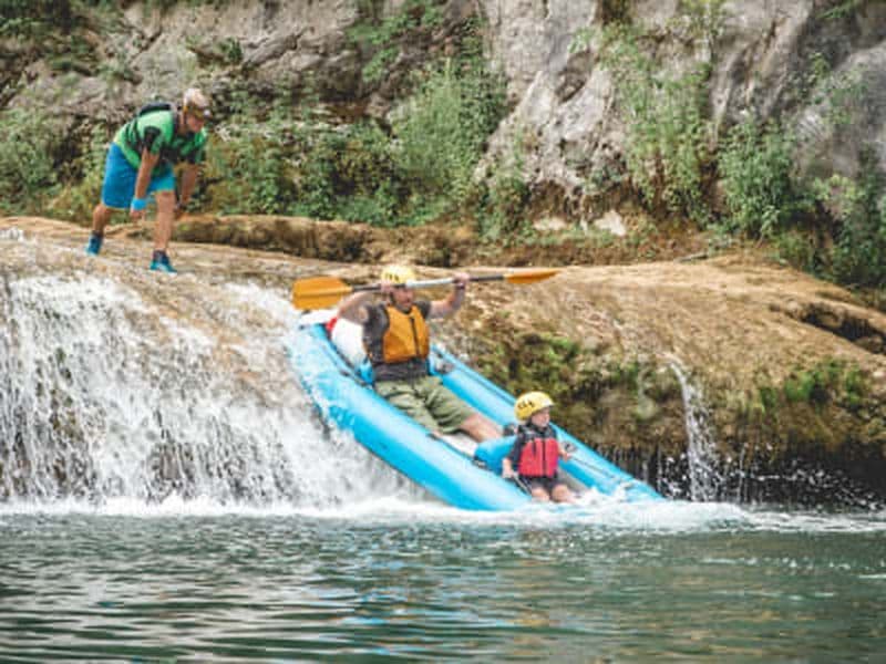 Billet Kayak sur la rivière Mreznica près de Plitvice