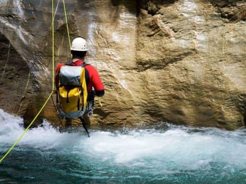 Canyoning dans les gorges de la rivière Rubo, dans le parc national des Pics d'Europe
