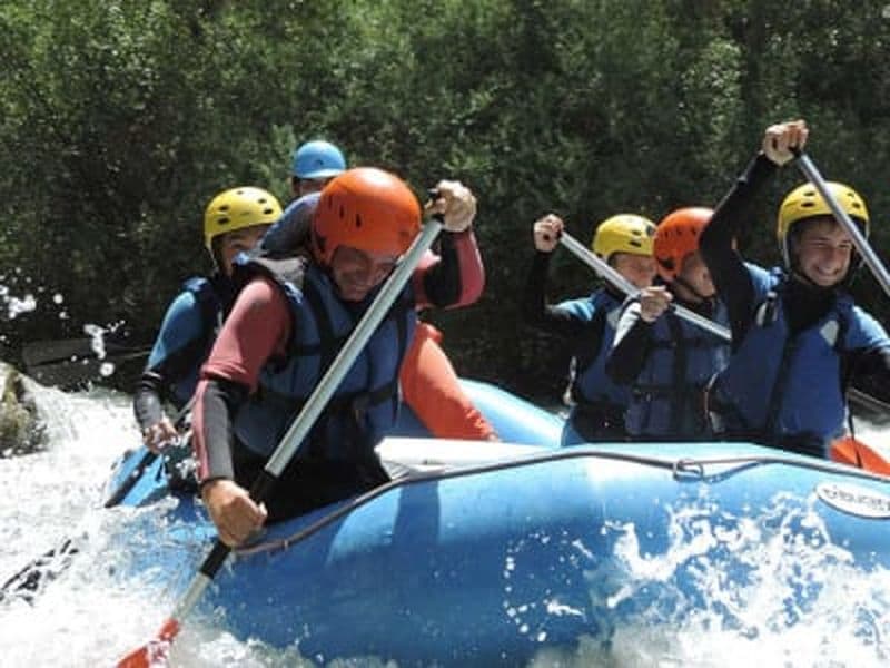 Descente en rafting de la rivière Genil depuis Iznájar, près de Malaga