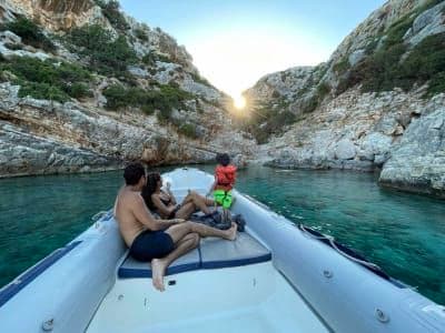 Excursion en bateau privé d'une demi-journée à Seitan Limania depuis Marathi à Akrotiri près de la Canée