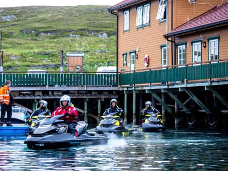 Safari en jet ski dans les fjords jusqu'au phare de Slettnes au départ de Mehamn (Finnmark)