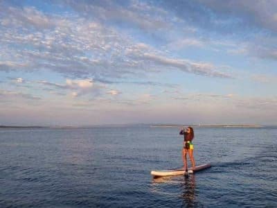 Tour de SUP au coucher du soleil autour du Cap Kamenjak