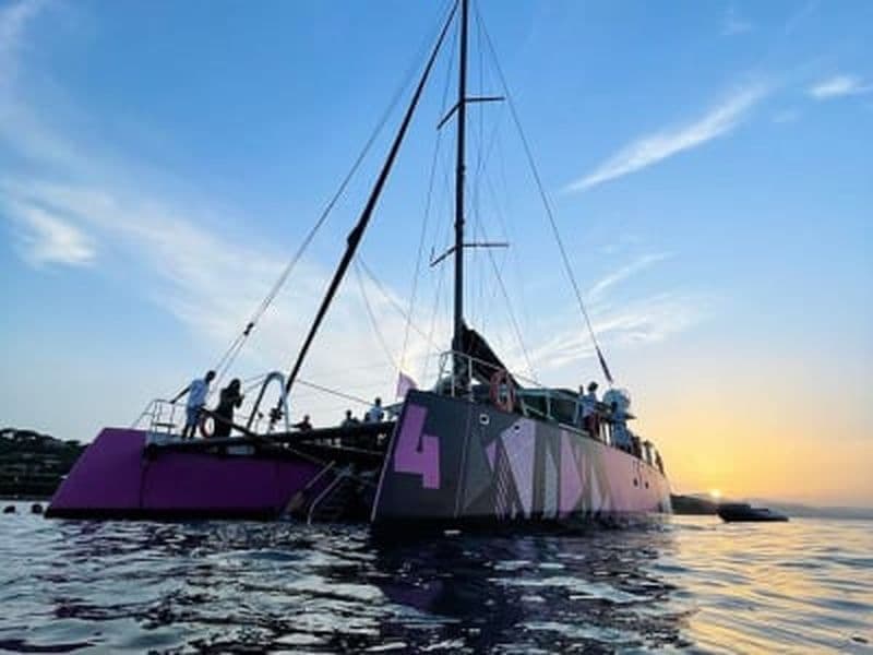 Croisière en catamaran dans le Golfe du Morbihan en soirée