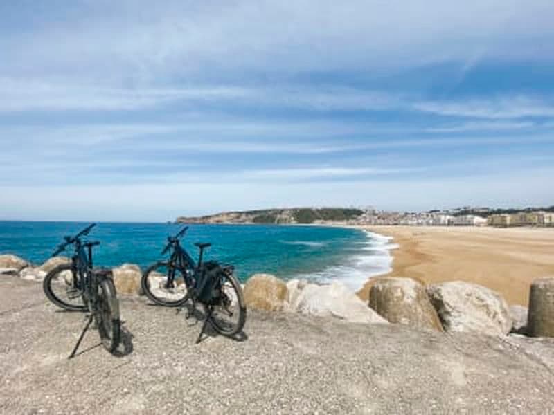 Tour en e-bike de Nazaré à Óbidos avec dégustation de vins