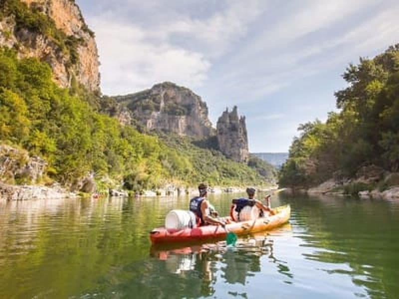 Descente des Gorges de l'Ardèche en canoë-kayak