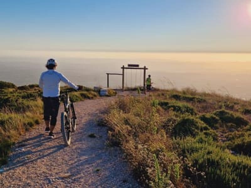 Excursion à vélo électrique autour de l'Ecopista à Porto de Mós, près de Nazaré