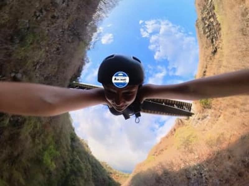Billet Saut à l’élastique de 120 m depuis le viaduc de la ravine Fontaine à Saint-Leu, La Réunion