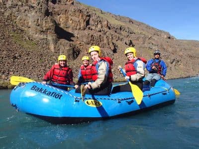 Billet Descente familiale en rafting de la West Glacial River, région nord-ouest de l'Islande.