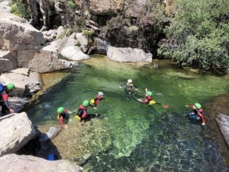 Descente du canyon du Zoicu à Soccia