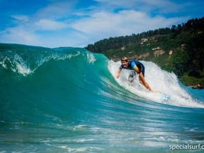 Cours de surf à Playa de Rodiles près de Gijón, Asturies
