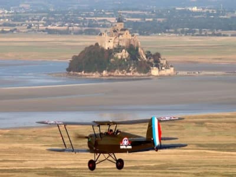Survol de la baie du Mont Saint-Michel en ULM multiaxe depuis Dinard